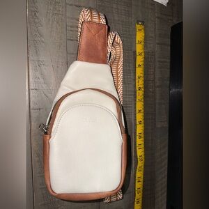 CLUCI Cream‎ and Brown cross body bag, backpack